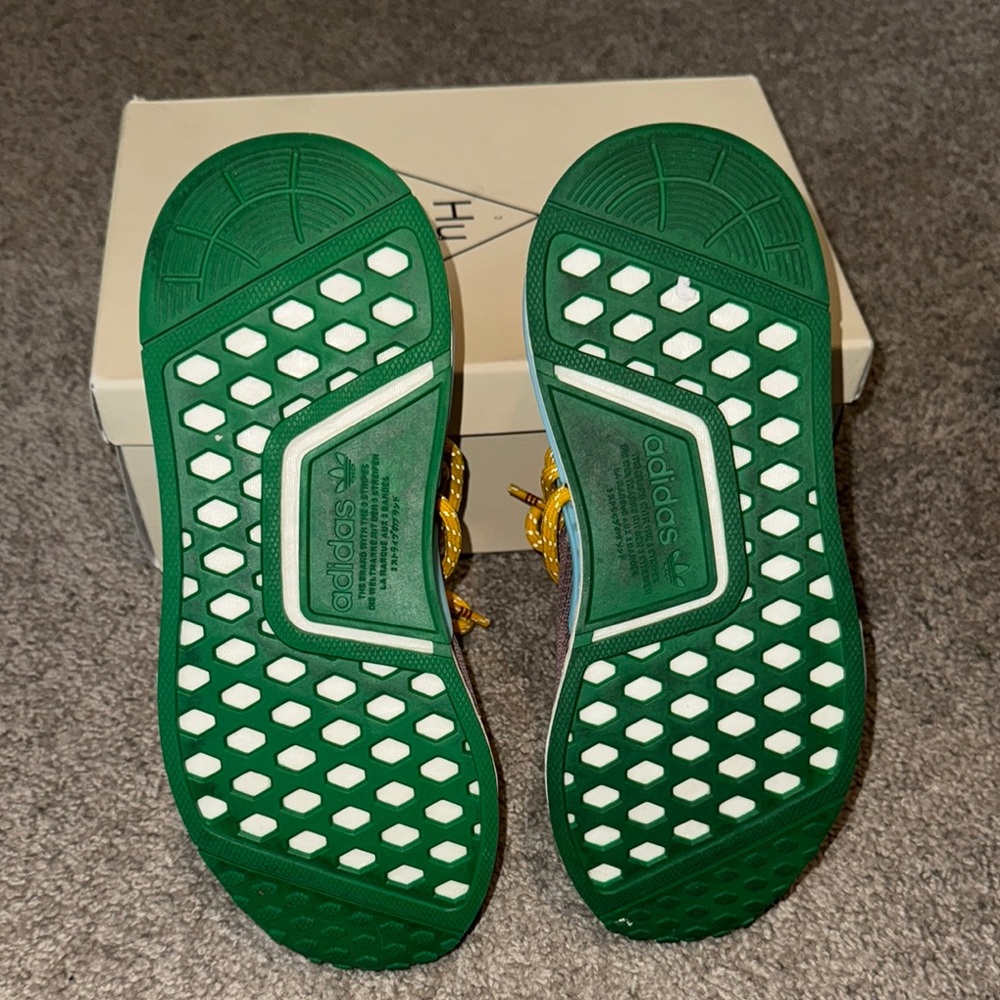 Adidas - Pharrell Williams - Human Races - Picture 4 of 14